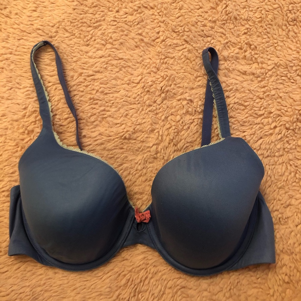 Lightly padded Victoria’s Secret Bra